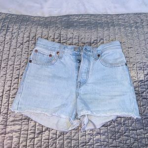 levis wedgie shorts SIZE 24